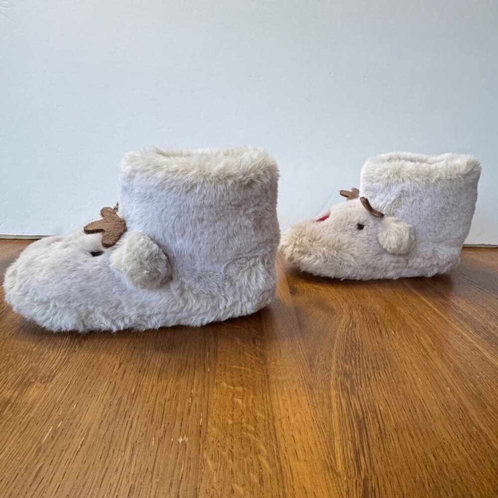 JOHN LEWIS Soft Reindeer Boot Slippers Kids US 13 UK 12 Faux Fur Plush Christmas - Picture 2 of 8